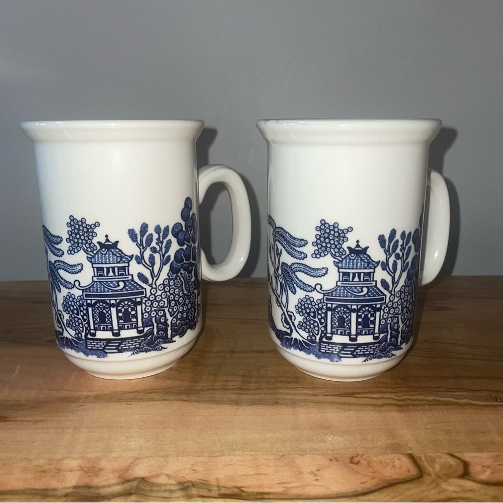 Churchill Blue Willow Cups